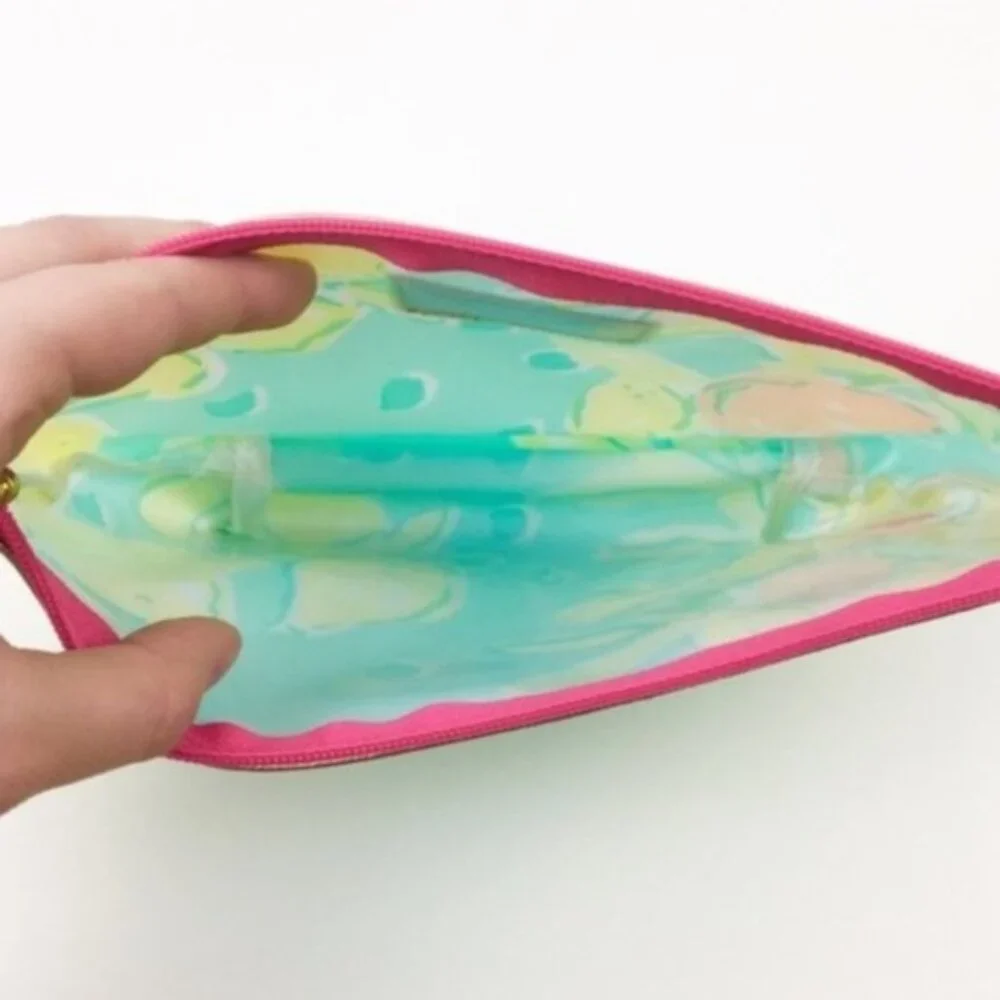 Lilly Pulitzer x Estée Lauder | “With a Twist” Lemons and Citrus Cosmetic Bag